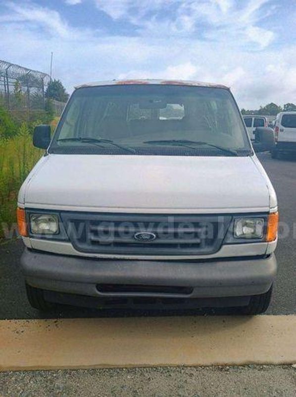 2007 Ford Econoline (225573 BT)