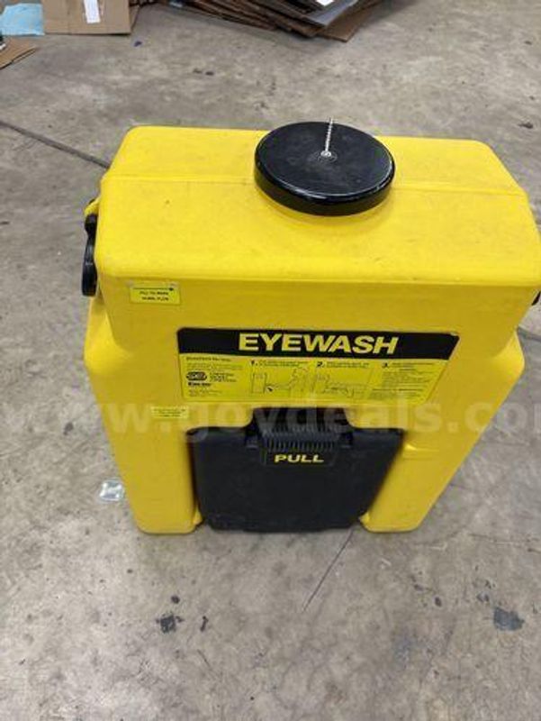 Portable Eye Wash Station (225424 TM)