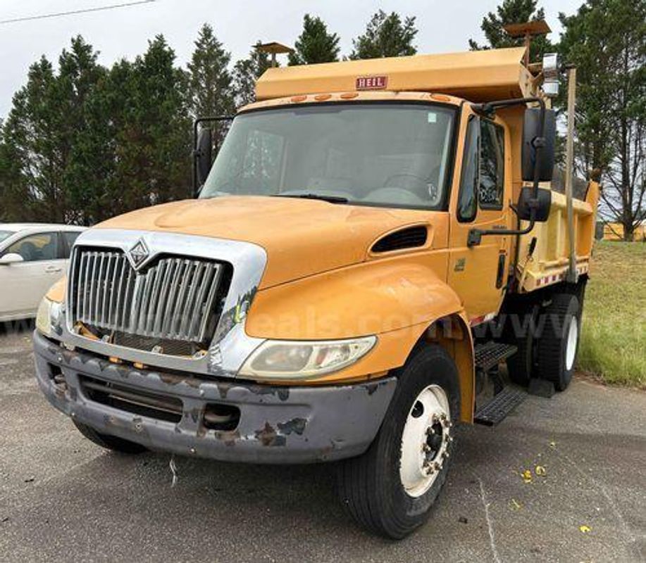 2007 International 4300 (225658 BT DOT)