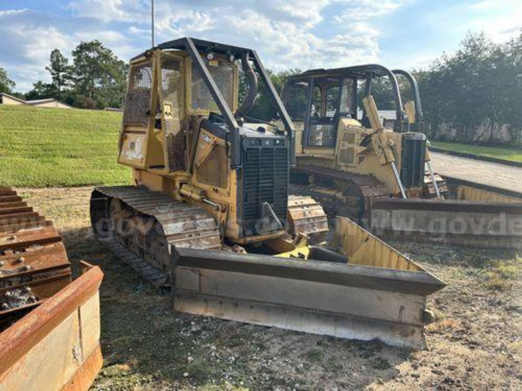 2000 JOHN DEERE 650H (225716 NM)