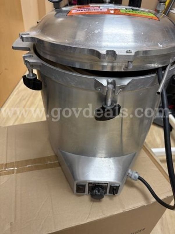 Electric Pressure Steam Sterilizer (225597 TM)