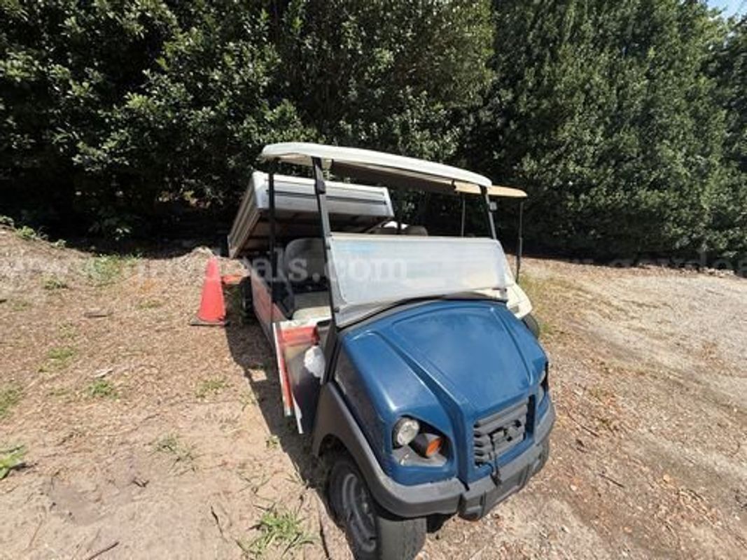 CarryAll 700 & EZ Go Cart ***FOR PARTS ONLY*** (225796 BT)