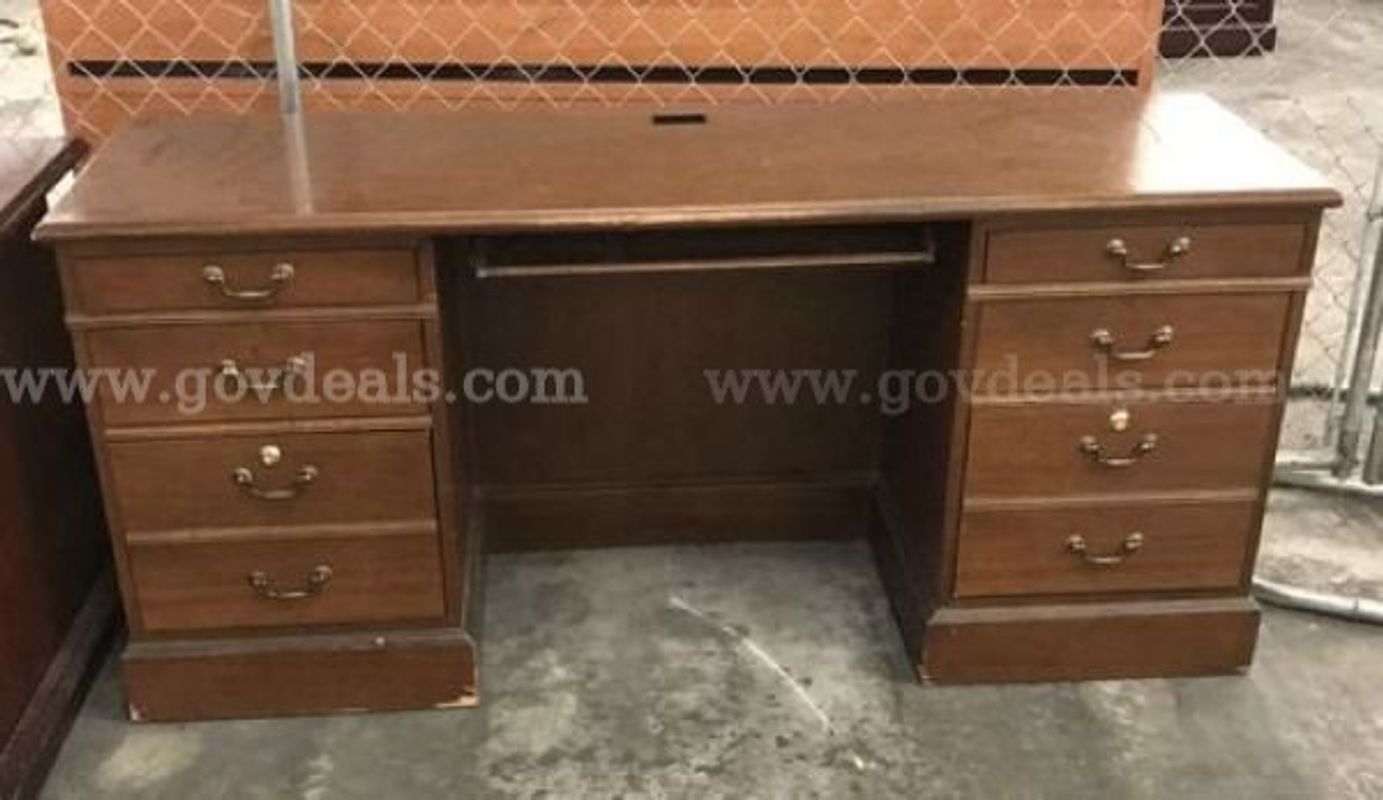 Wooden Desk & Rolling Desk Chair (225971 AJ)