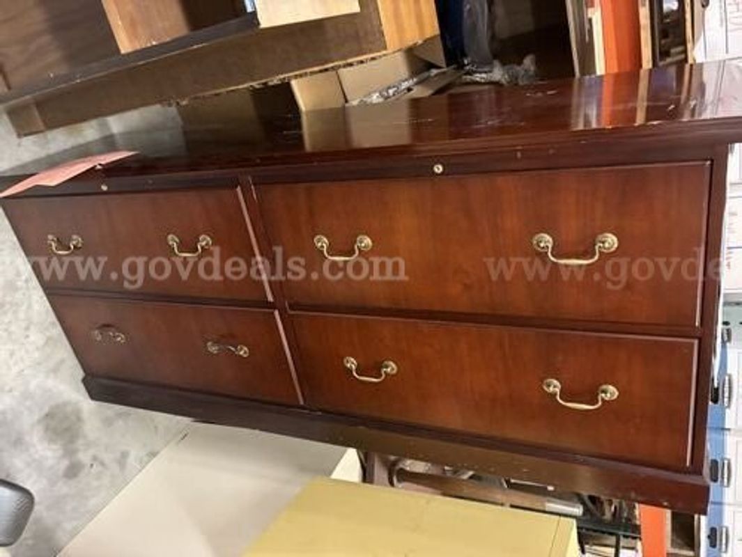 File Cabinets & Desk (225473 DC)