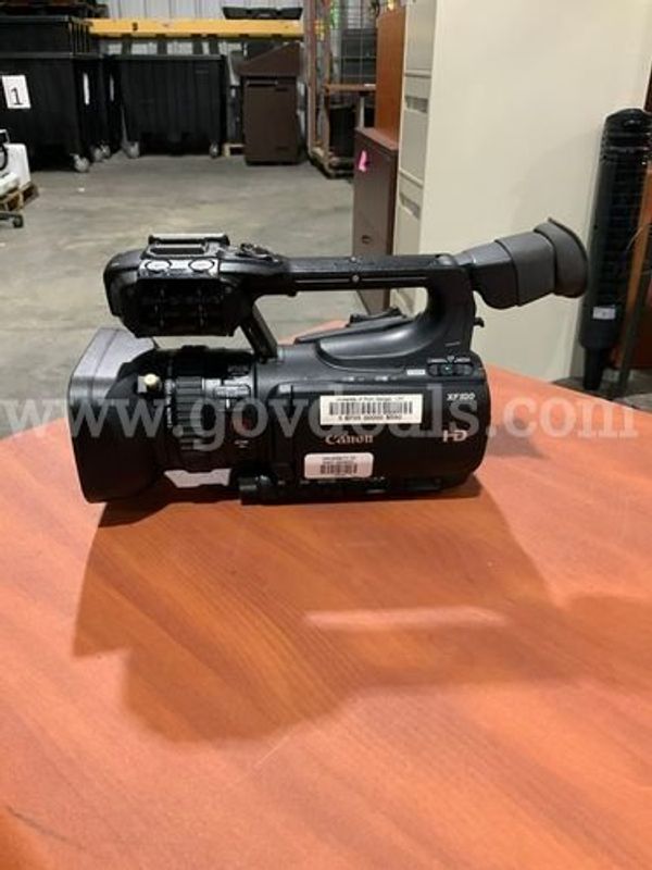 Cameras, Camcorder, and Accessories (226013 BT)