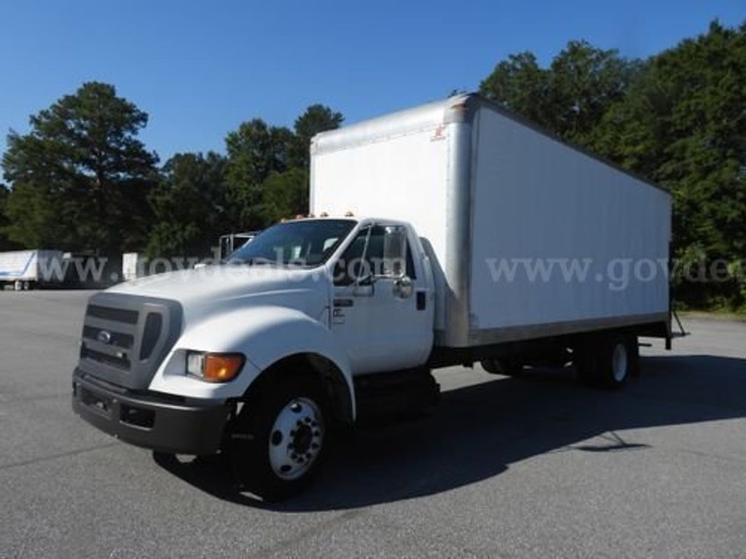 2013 Ford Box Truck F-650 (226180 BT)
