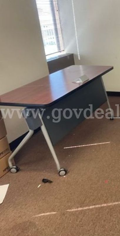 Brown Tables (225937 TM)