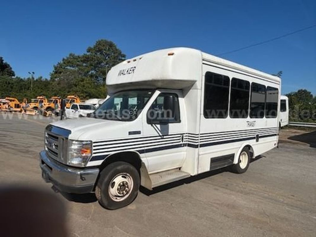 2017 Ford Econoline (226348 NB DOT)