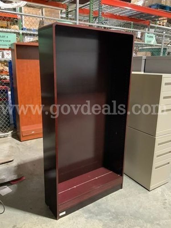 Various Bookshelves (226429 BT)