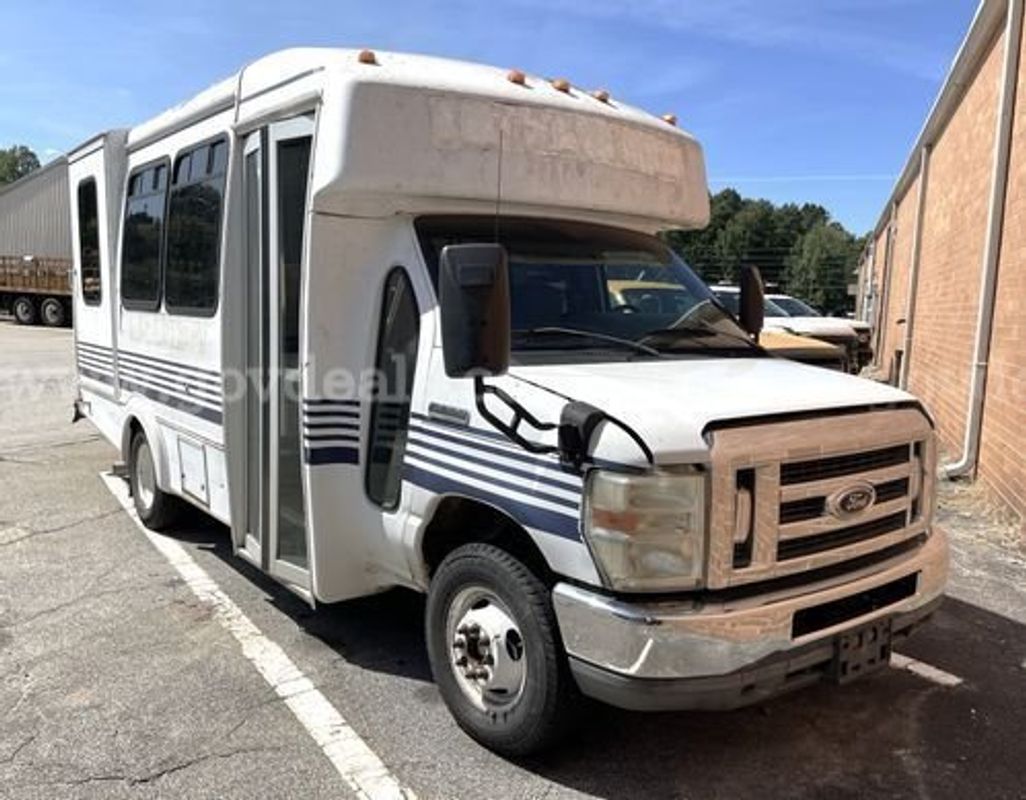 2010 Ford Econoline (226398 NB DOT)