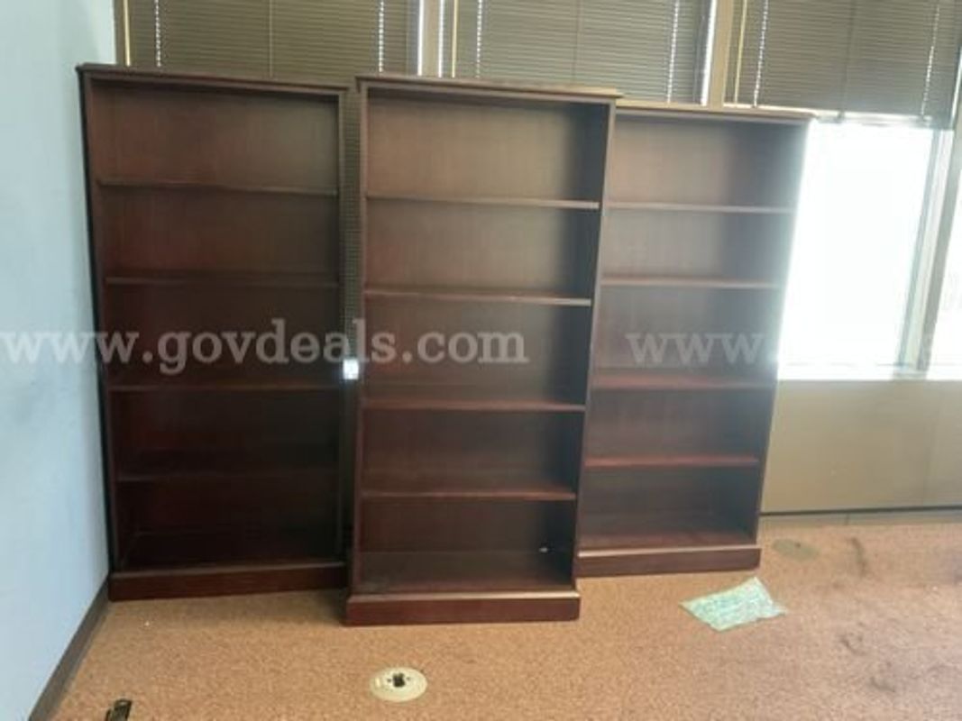 Cherry Shelf (225744 NM)