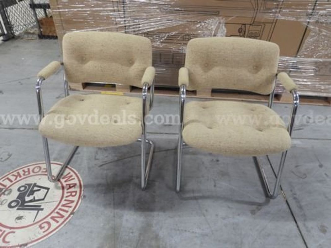 Chairs (224950 AJ)
