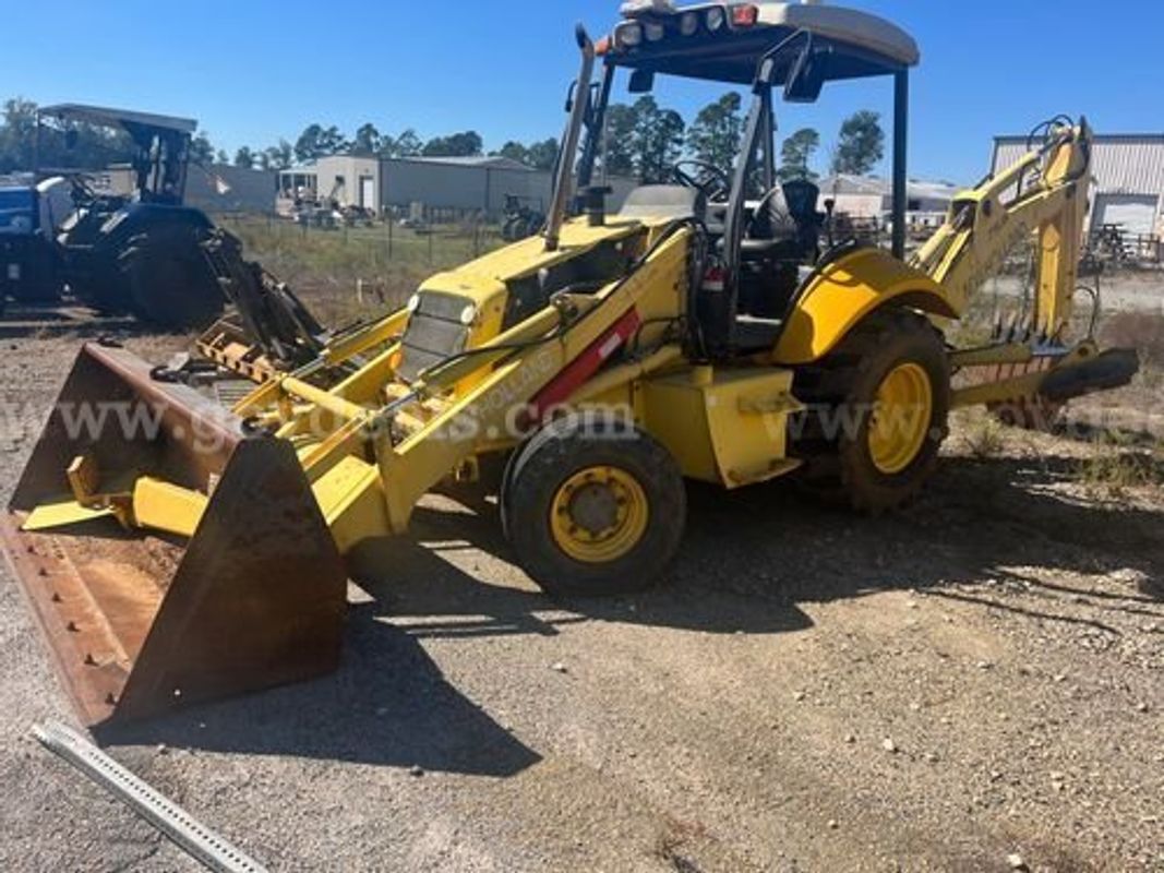 2004 NEW HOLLAND LB75B *For Parts (227180 NM DOT)