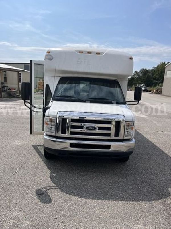 2018 Ford Econoline (227130 NB DOT)