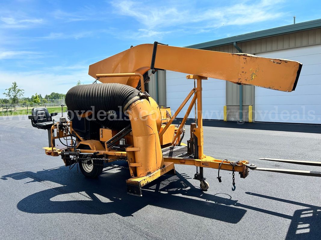 1972 Leaf Loader