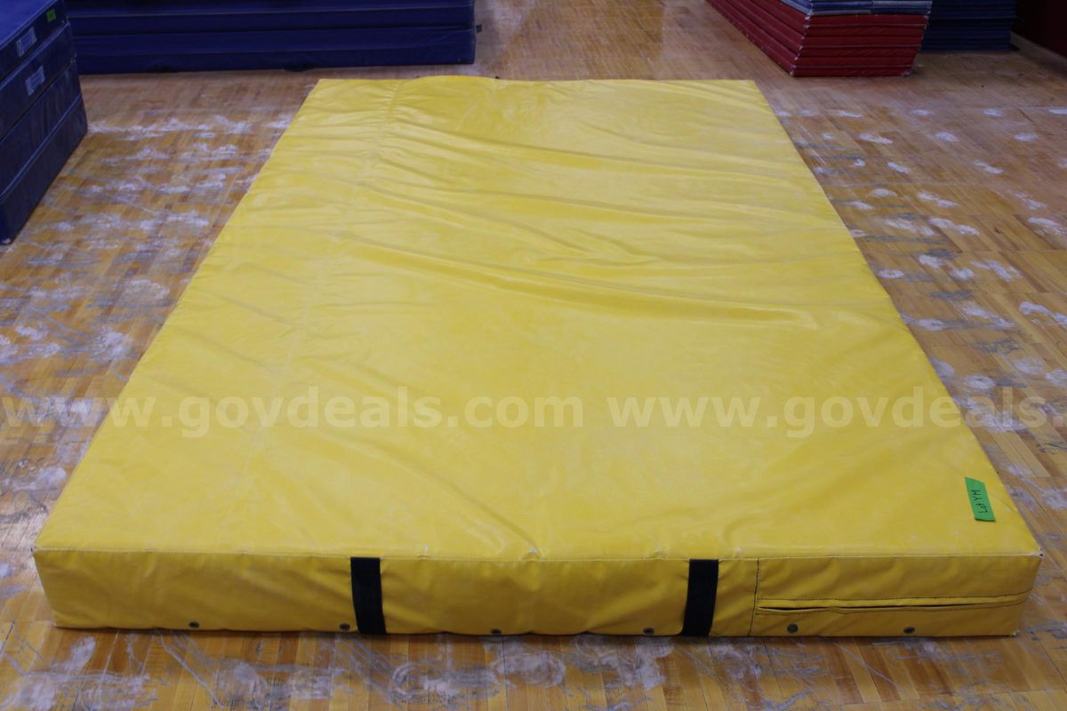 #YM 10ft x 6ft Gymnastics Mat/Pad (Lot YM)