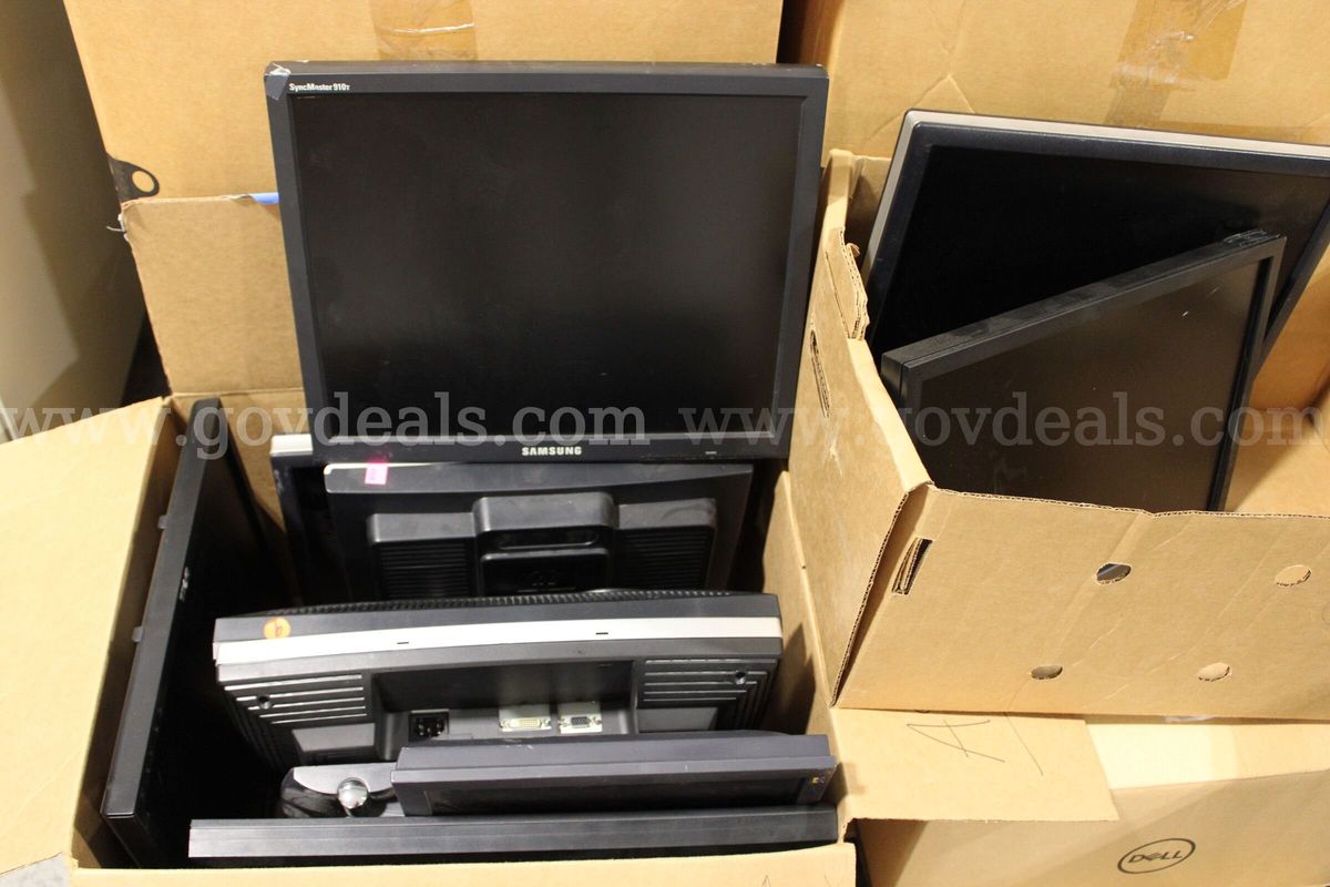 (39)Computer Monitors with (38)Stands (Lot A)