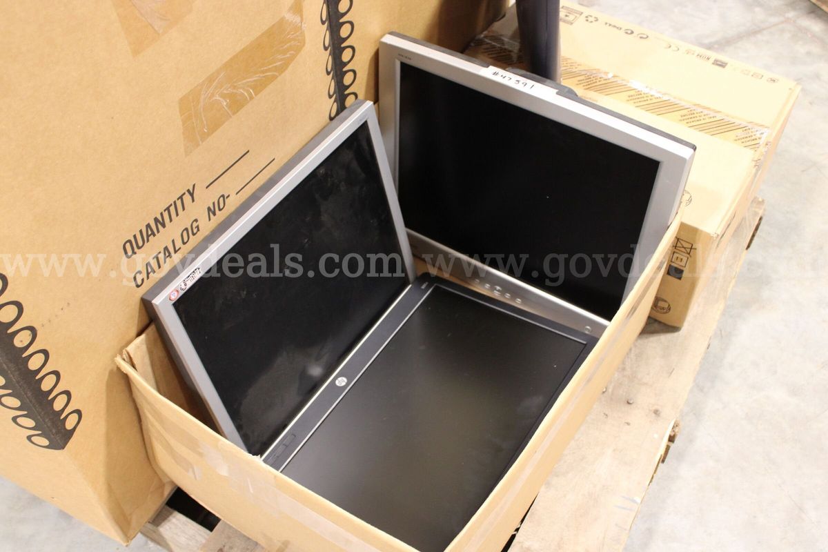 (39)Computer Monitors with (39)Stands (Lot B)