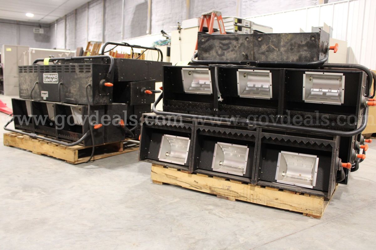 (18)Strand Century Iris Stage Cyclorama Theater/Film Lights