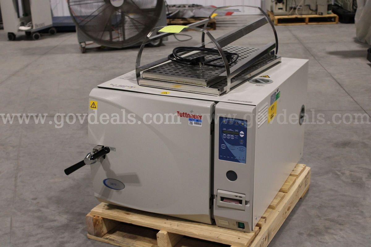 Tuttnauer 3870EA Autoclave/Steam Sterilizer