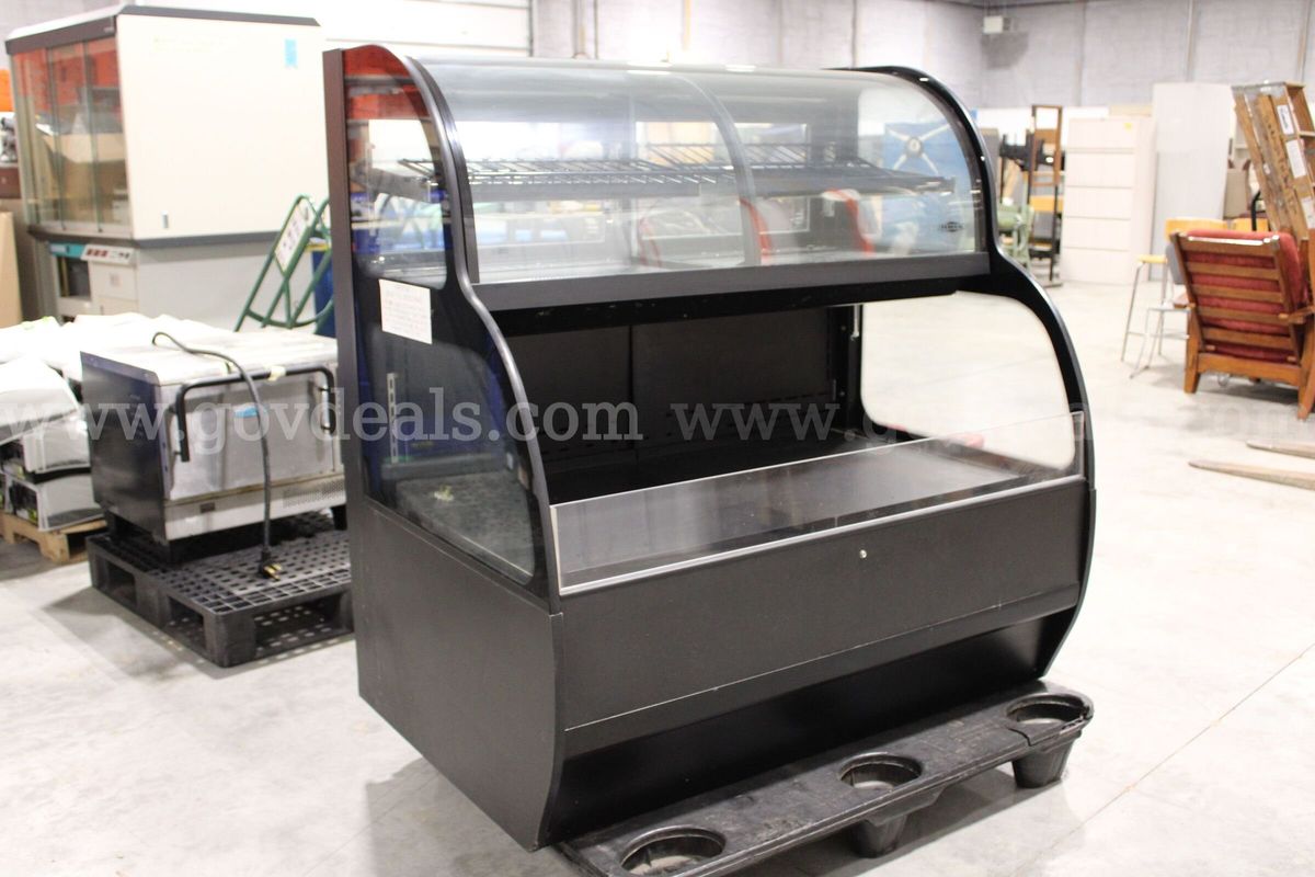 Federal Dual-Service Dual-Temperature Merchandiser