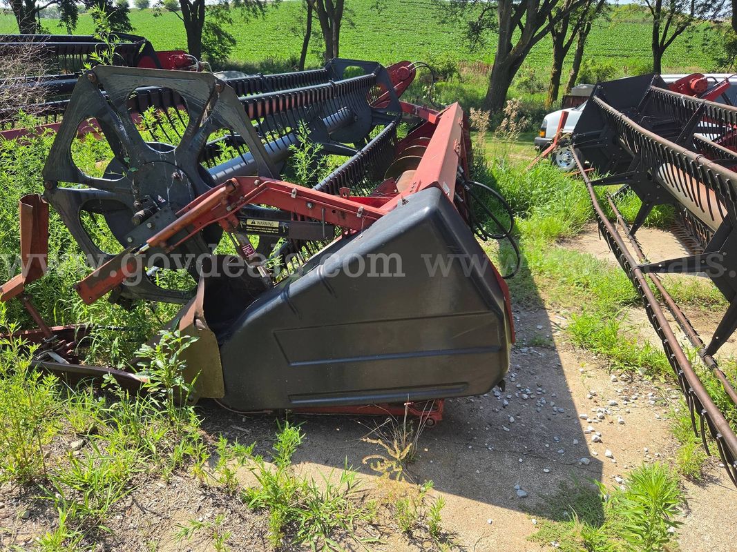 1990 Case IH 1020 15ft Grain Head (Lot B)