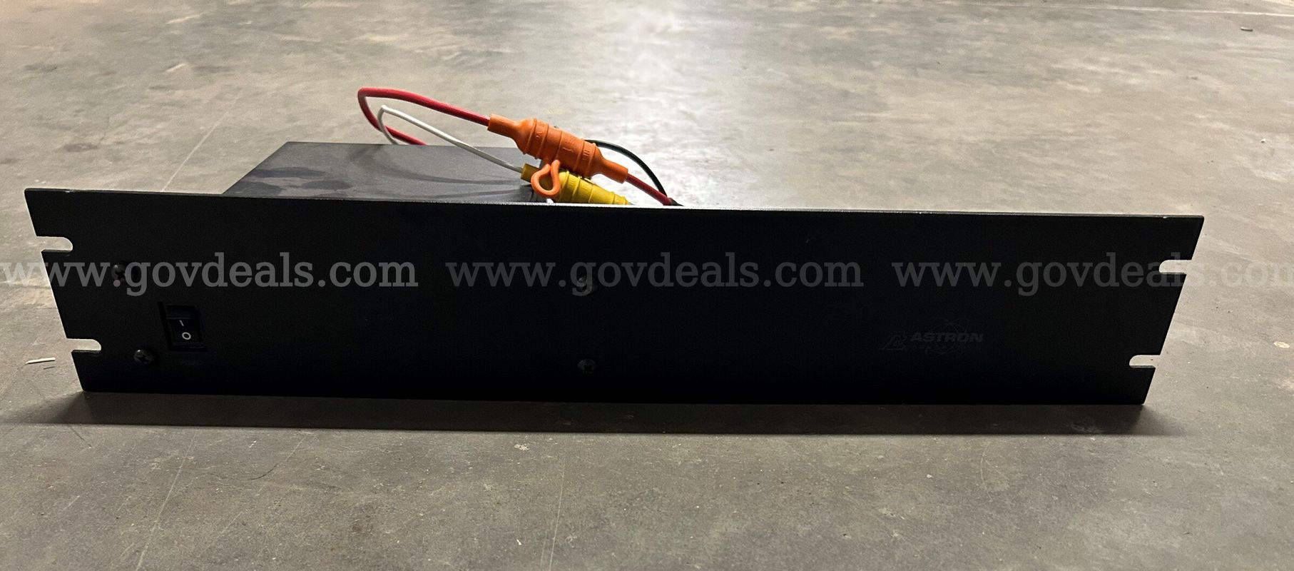 Astron SS-10 / SRM-10 Switching Power Supply - 13.8 VDC 7 Amp Continuous - Rack Mount