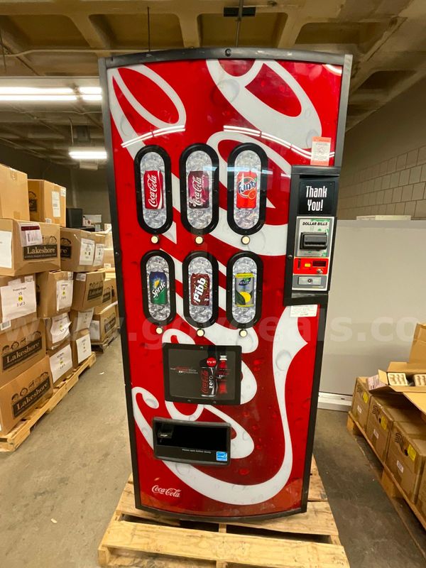 Coca-Cola Vending Machine *Does Not Work*