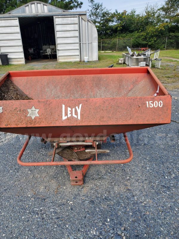 LELY L1500 Spreader