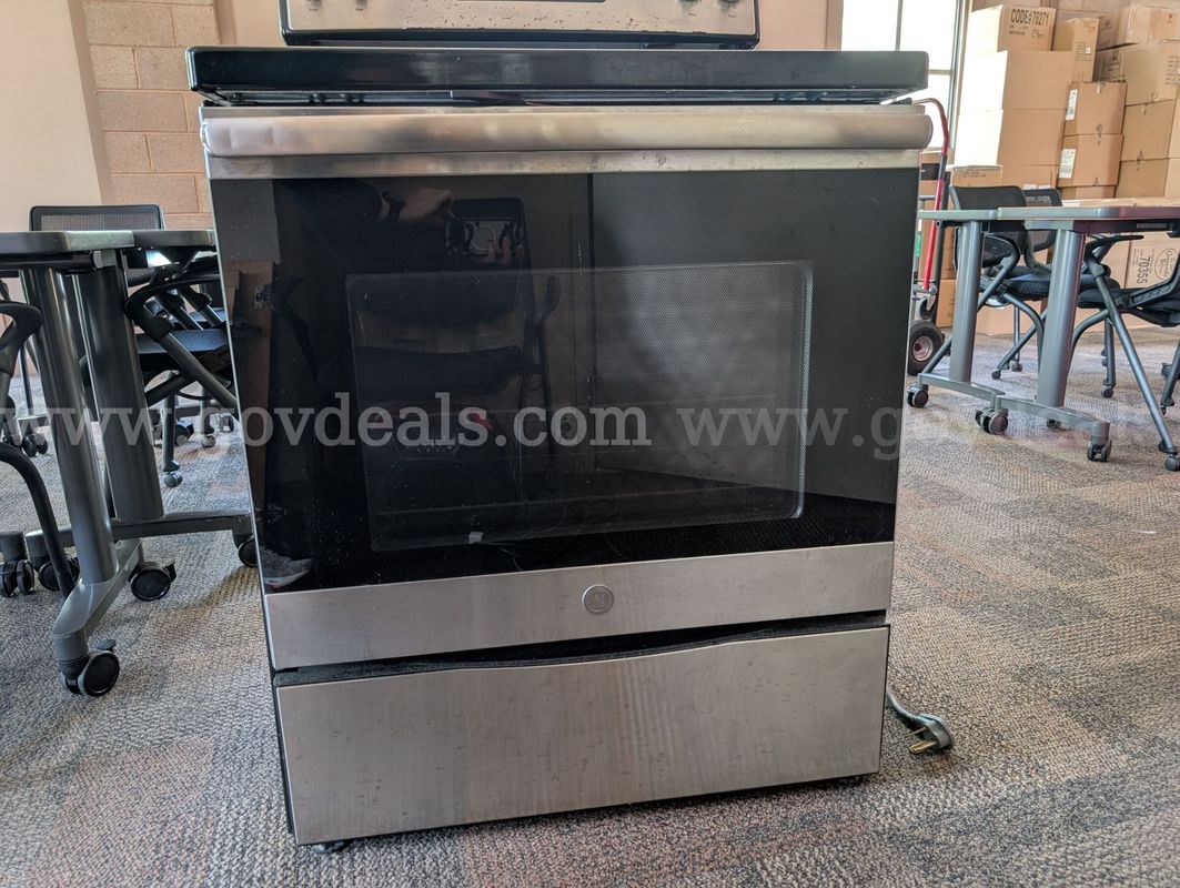 GE, black, electric, glass top, 4-burner range.