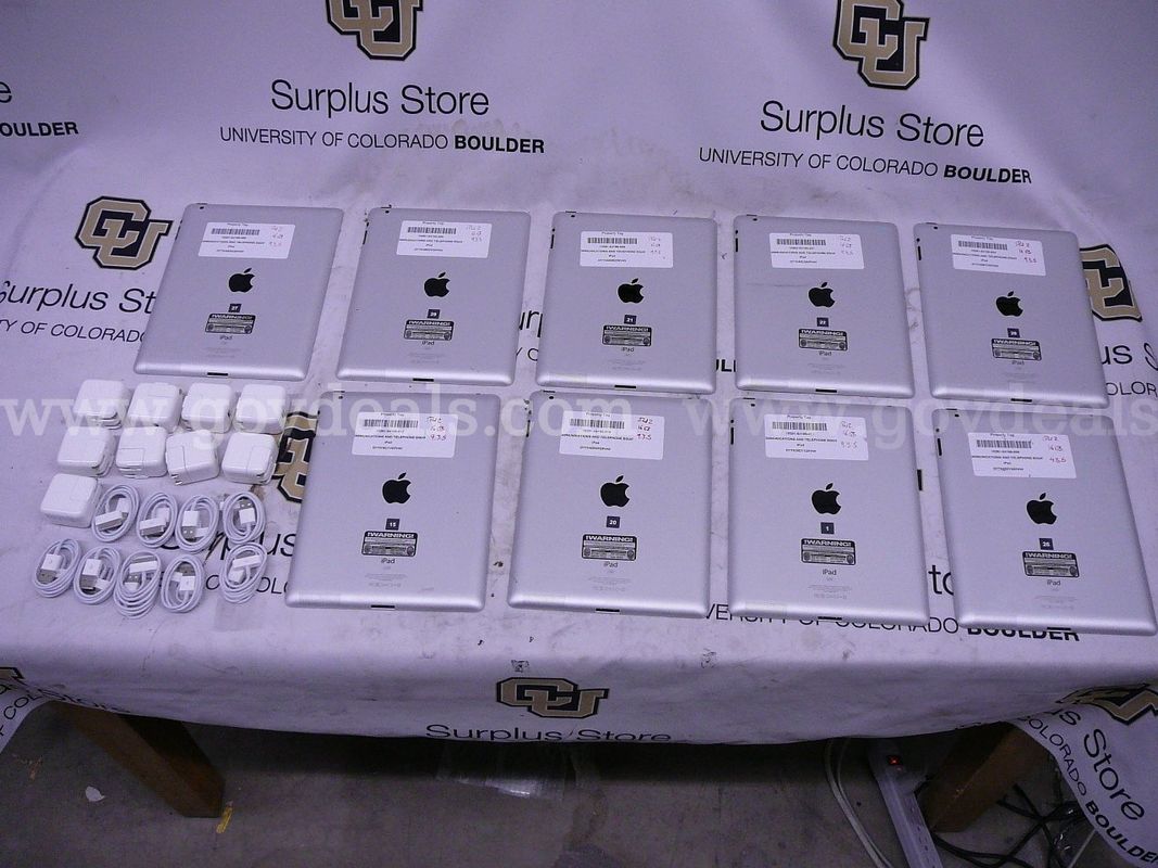 Lot of 9 iPad 2 16GB with Chargers