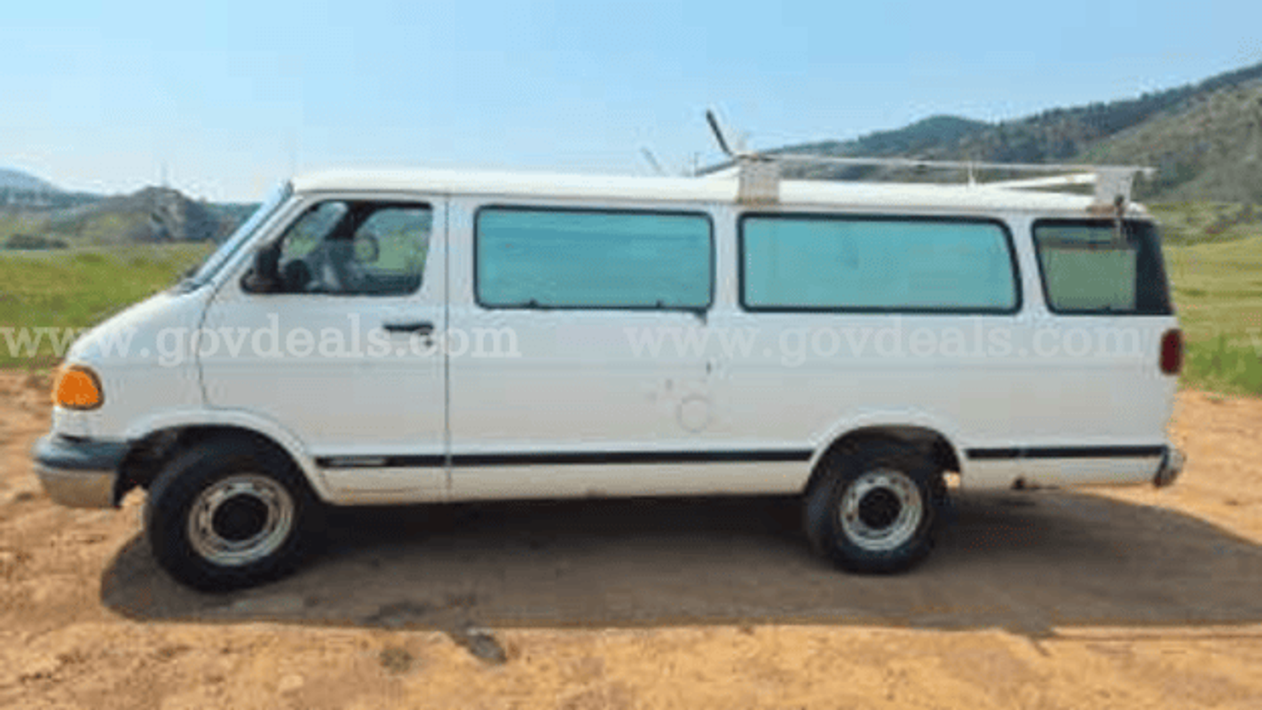 2001 Dodge Ram Wagon B3500 Maxi