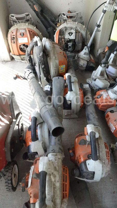 Lot of Stihl Parts Blowers, Stihl blower/BR 600, Stihl blower/BG 86, Gas Powered Leaf Blower