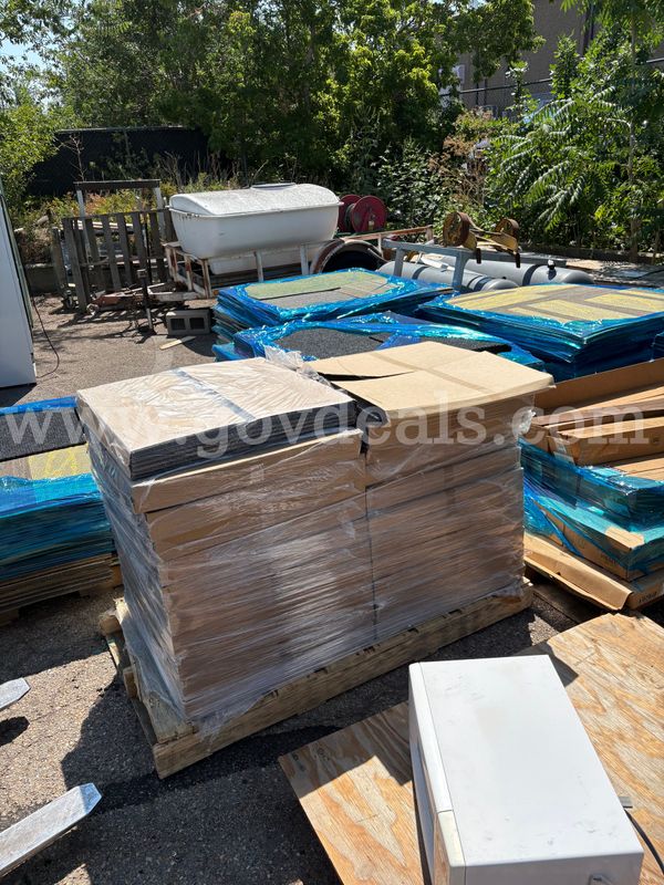 A Lot of 6 pallets of Misc new Carpet Squares