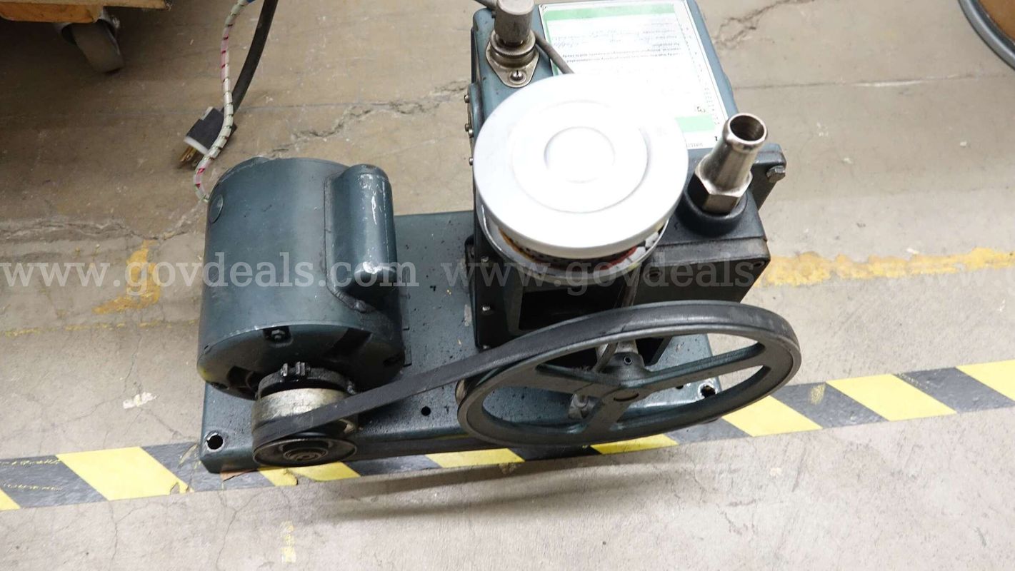 Welch Duo Seal Vacuum Pump