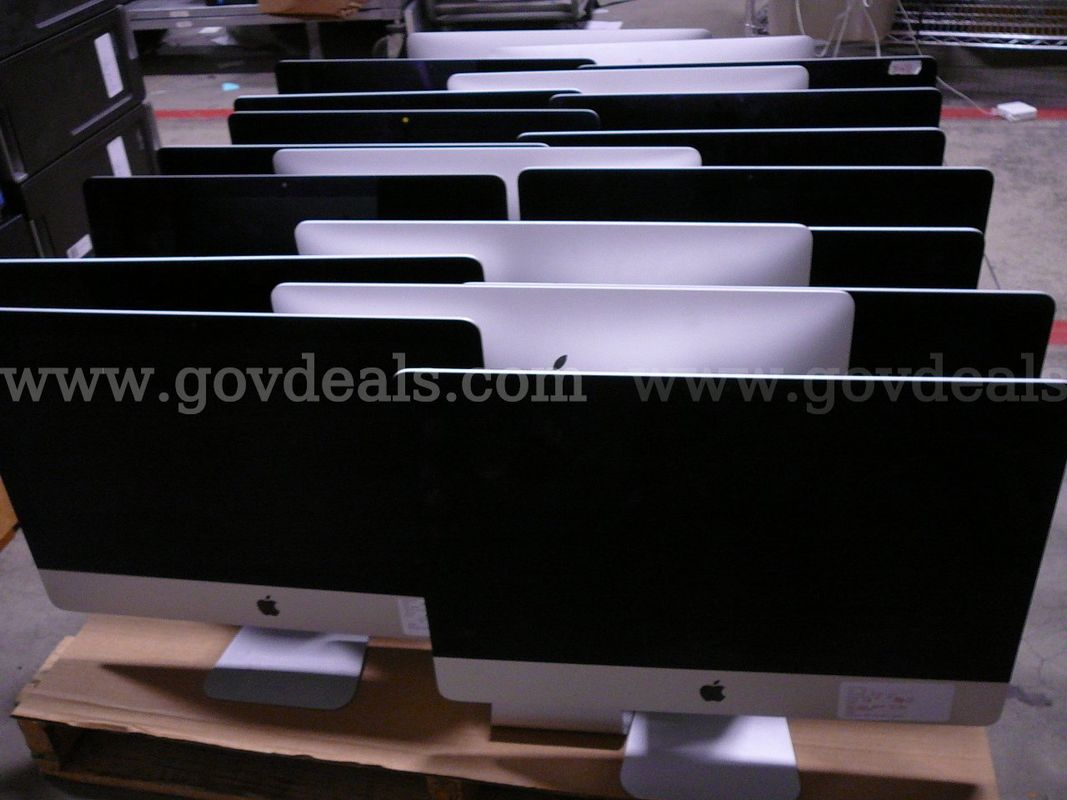 Lot of 20 21.5" iMacs
