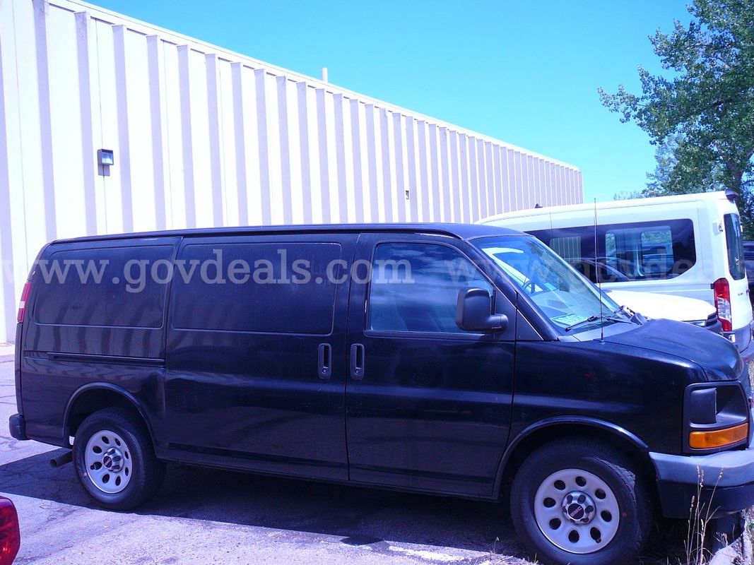 2011 GMC Savana