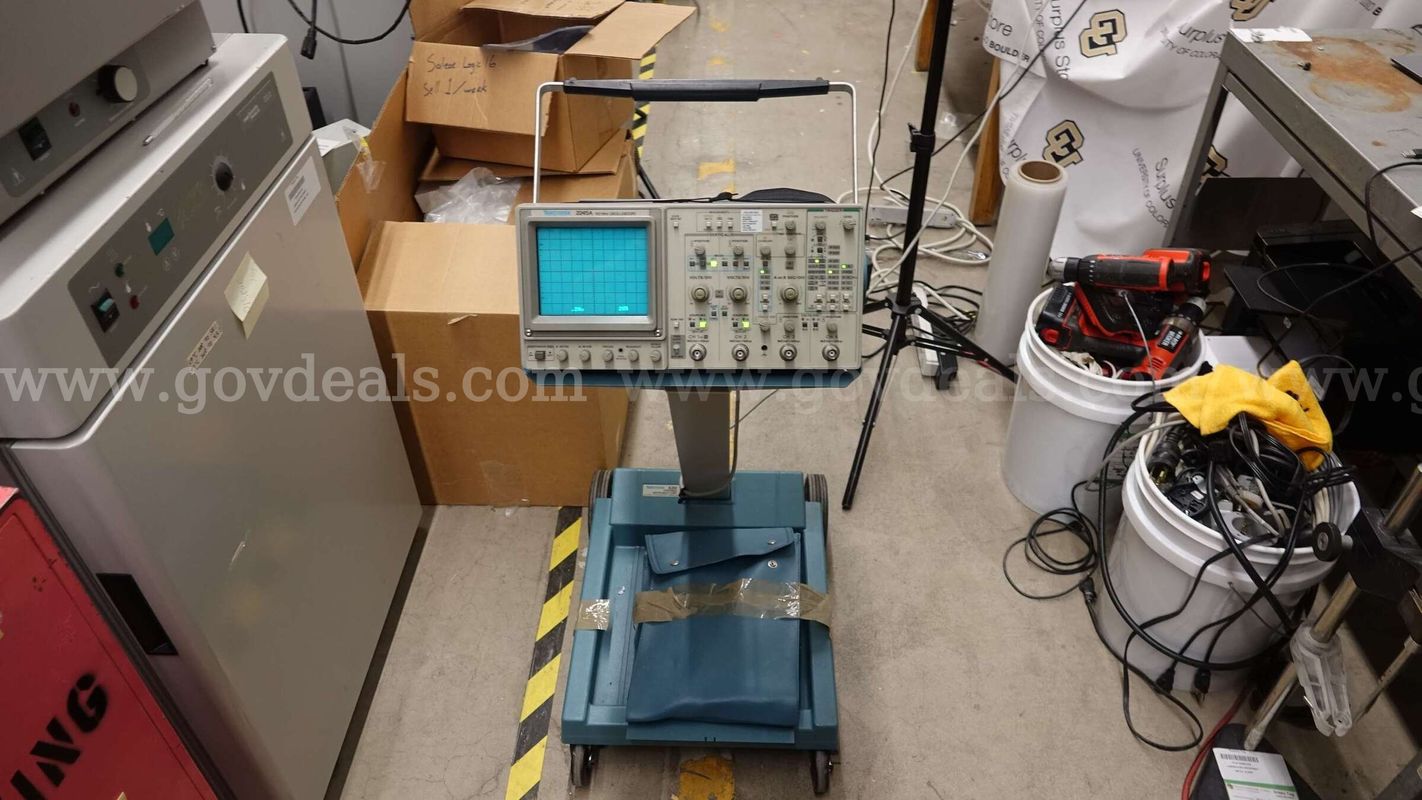 Tektronix 2245A 100 MHz Oscilloscope