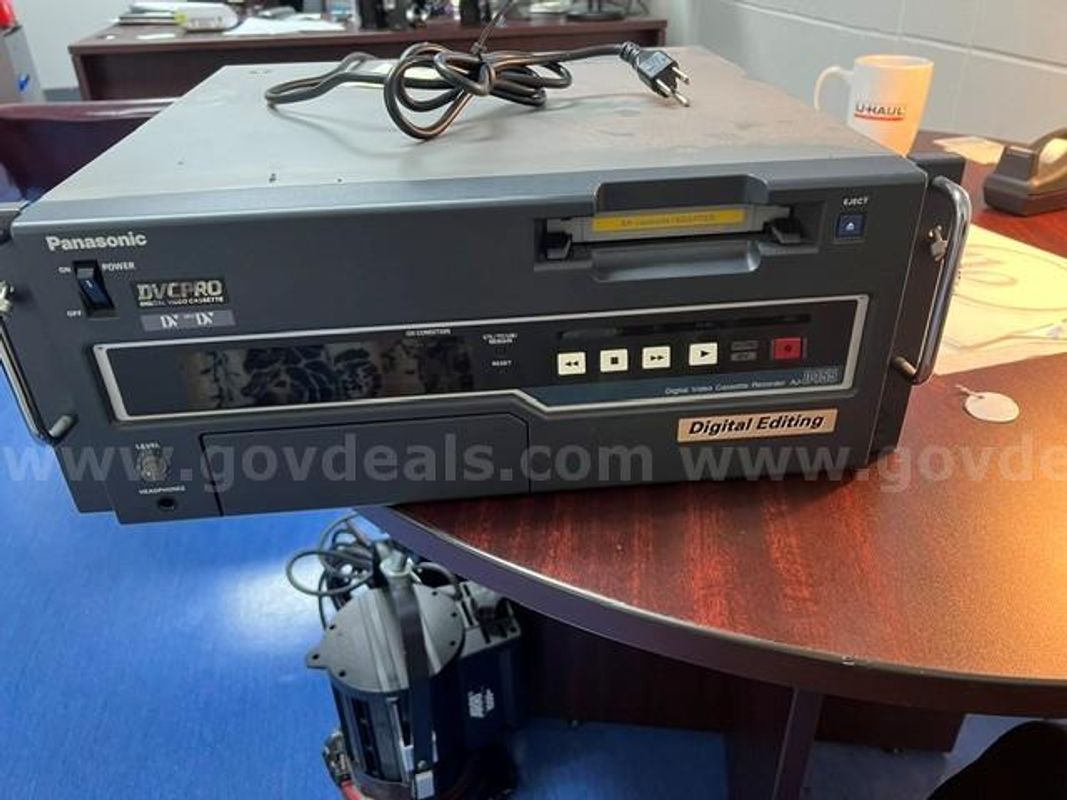 PANASONIC DVC PRO DECK