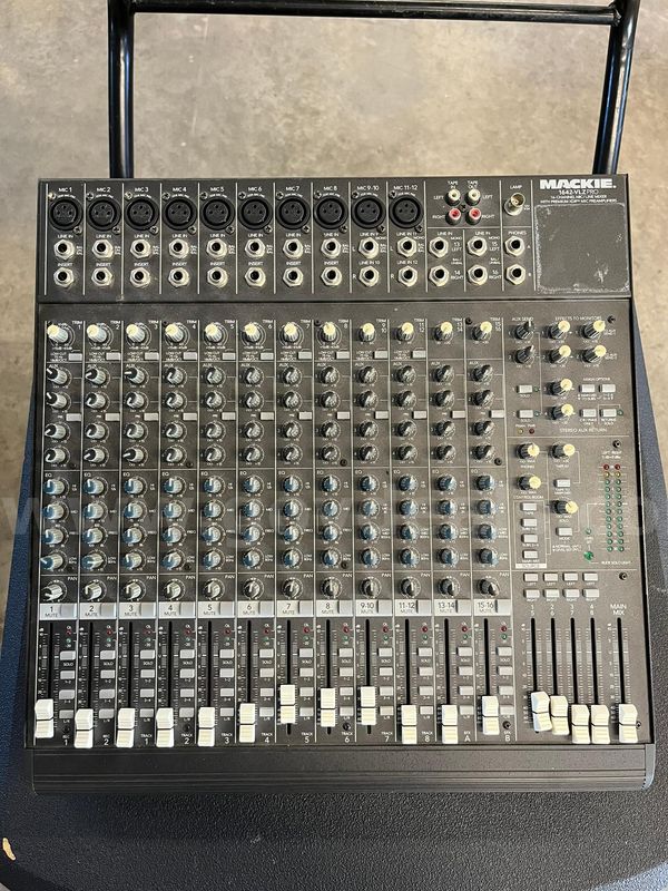 Mackie 1642-VLZ Pro 16 Channel Mic/Line Mixer