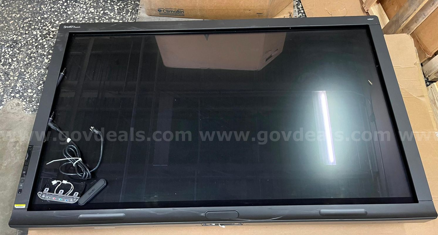 SMART Board SBID8070i 70" Interactive Flat Panel Display