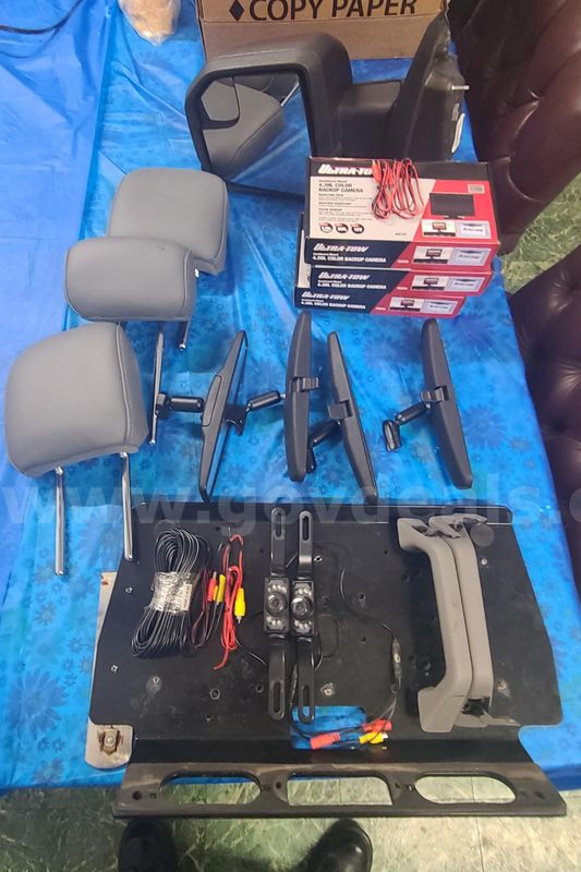 1 Lot of Vehicle Parts and Accessories