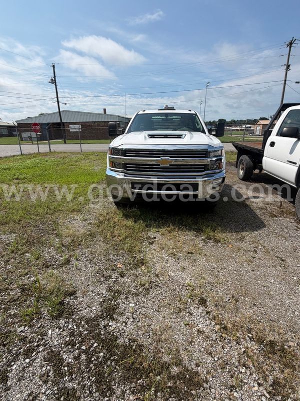 2017 Chevrolet Silverado 3500HD- AS IS- BRAKE SYSTEM DAMAGED-UNREPAIRABLE