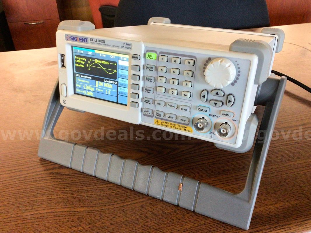 Siglent SDG1025 Function/Arbitrary Waveform Generator