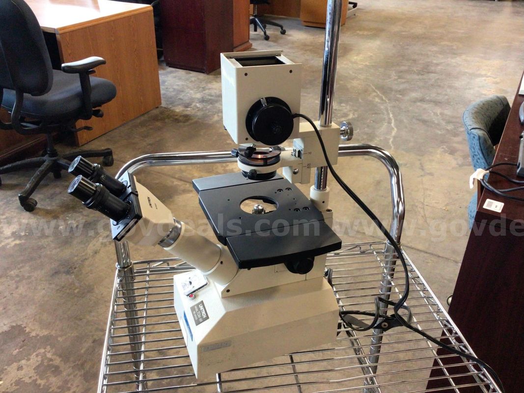 Unitron TCM-BR Microscope