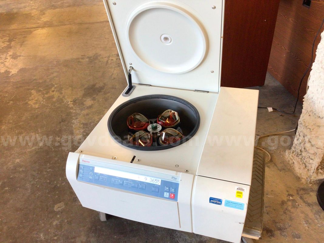 Thermo Sci Sorvall ST 16R Centrifuge