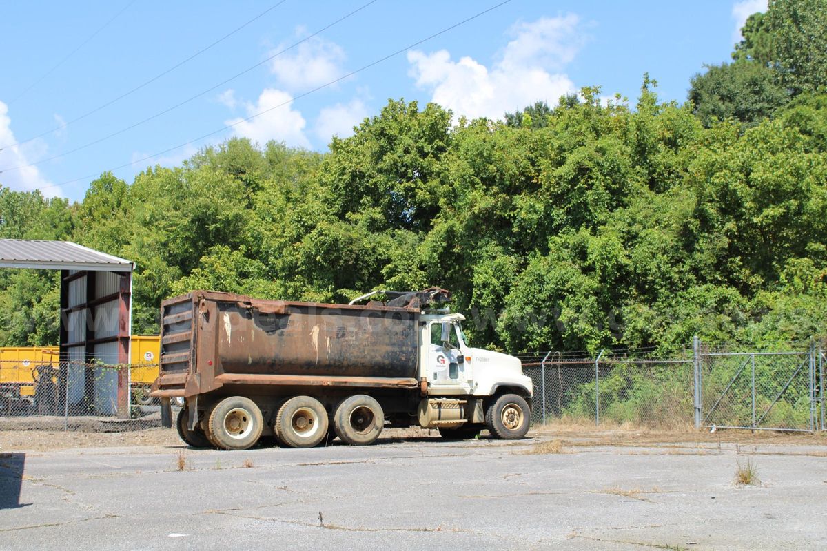 2002 International 5500i Dump Truck