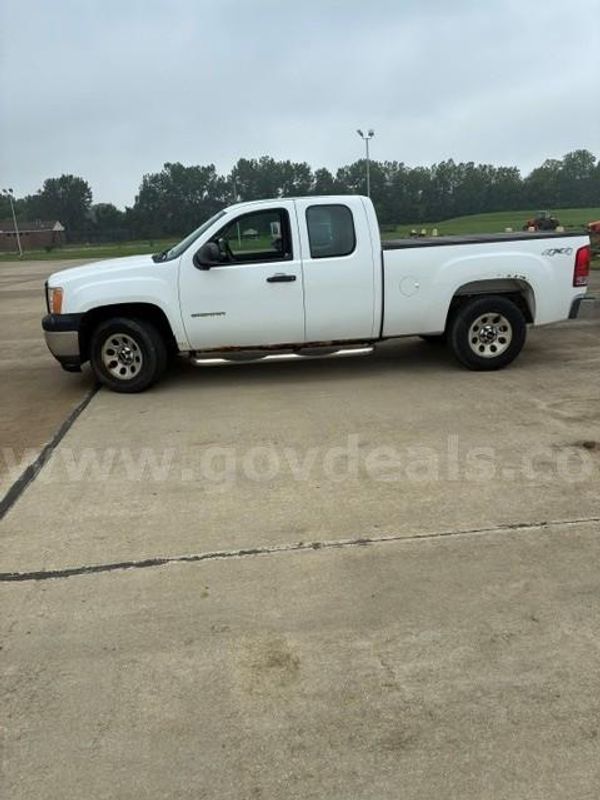 2013 GMC Sierra 1500 Work Truck Ext. Cab 4WD