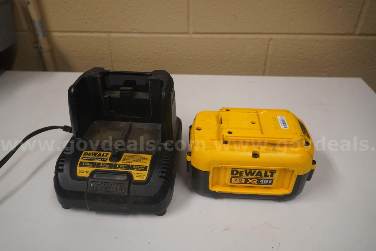 Dewalt 40v XR 7.5Ah Battery and Charger