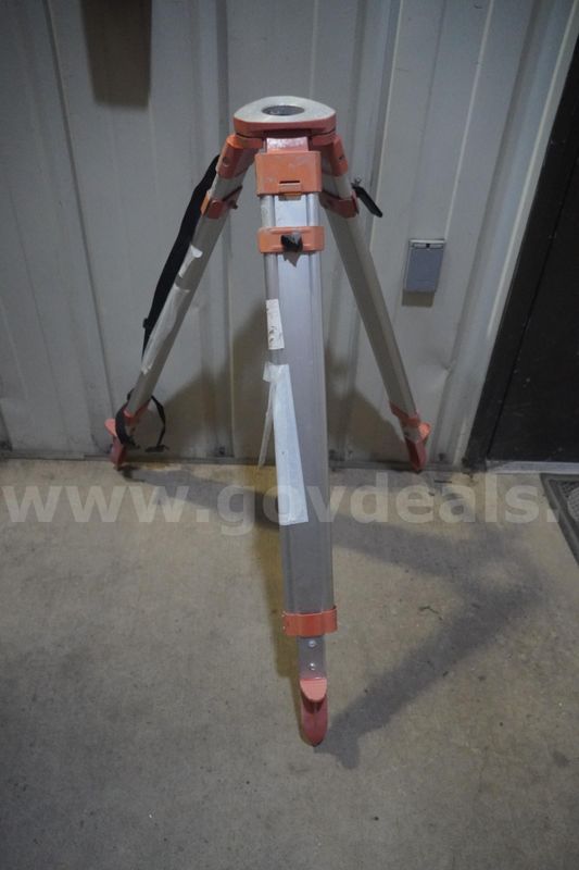 Seco Co. Aluminum Tripod